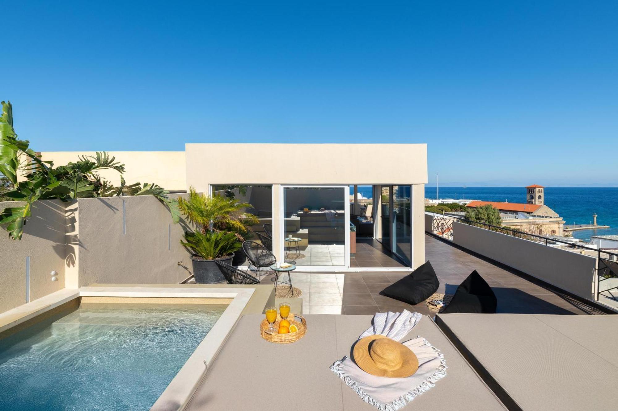 Hamilton Elite Penthouse Rhodes City